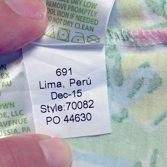 Lilly Pulitzer Womens Michele Coconut Grove Floral Bright V-Neck Tee SZ XS - Picture 7 of 7